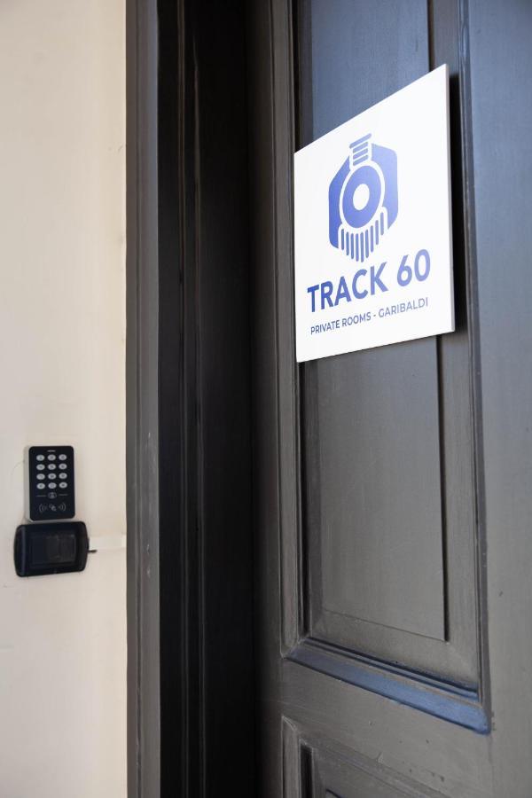 Track 60 - Private Rooms Garibaldi Neapel Exteriör bild
